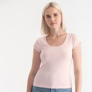 NWT Ricki’s Pink Ribbed Scoop Neck Tee - Size M